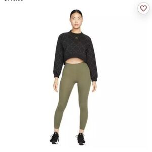 Nike Size med Women Therma-Fit Cropped Novelty Fleece Crew Sweatshirt $115